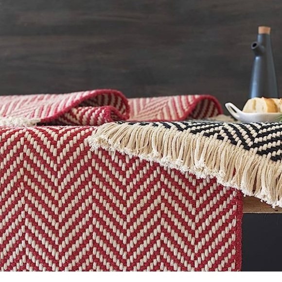 Harris Table Runner Chili Red NWT - Picture 1 of 12
